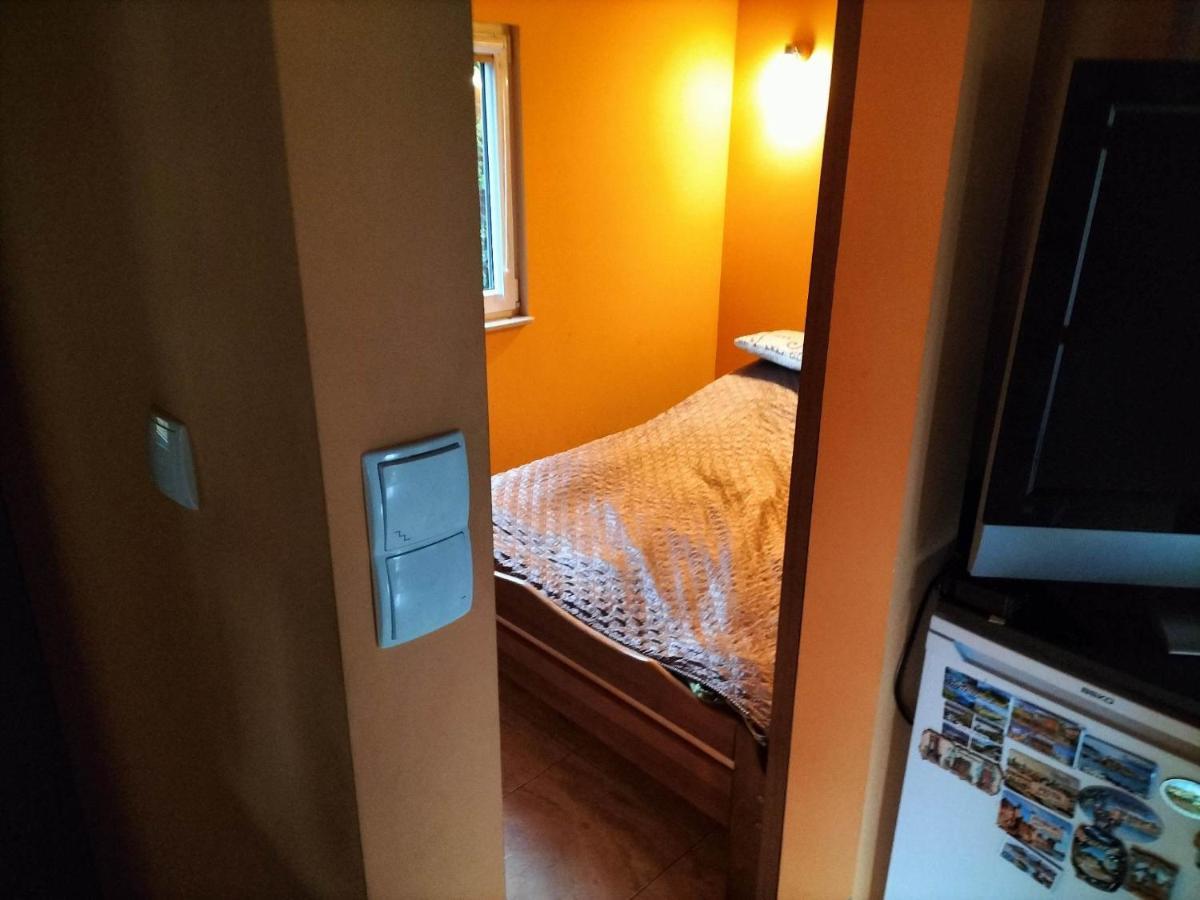 Domek Nad Jeziorem Osieczna Esterno foto